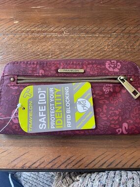 Travelon Rose Floral RFID Zip Wallet with Gold Hardware